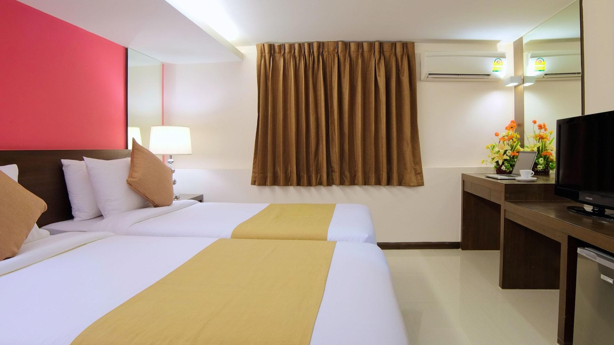 Grand Alpine Hotel Bangkok Exteriér fotografie