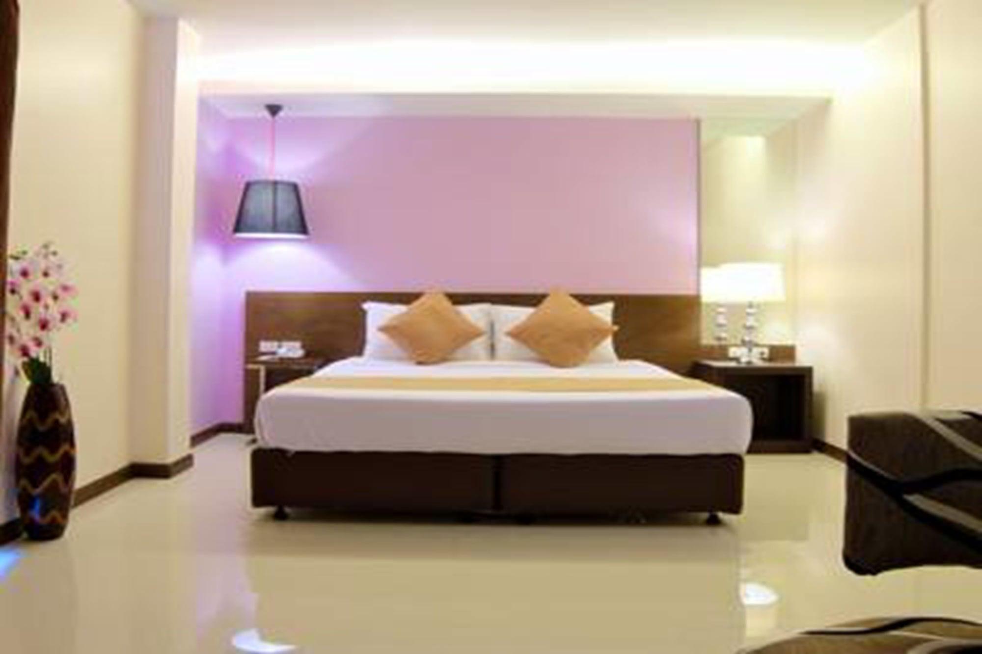 Grand Alpine Hotel Bangkok Exteriér fotografie