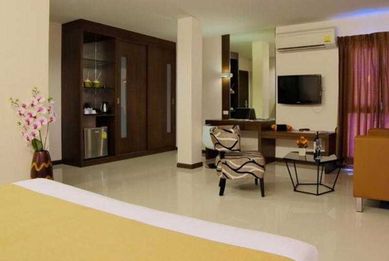 Grand Alpine Hotel Bangkok Exteriér fotografie