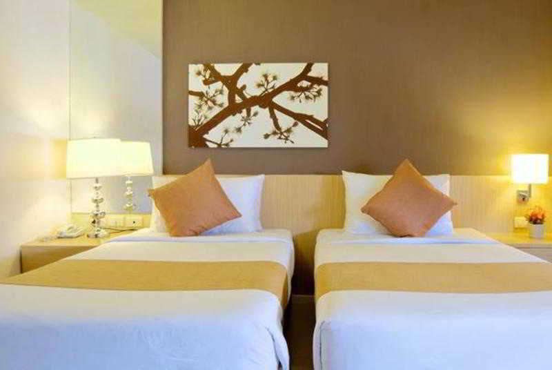 Grand Alpine Hotel Bangkok Exteriér fotografie
